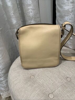 Coach Legacy Flap Saddle bag. # 9335